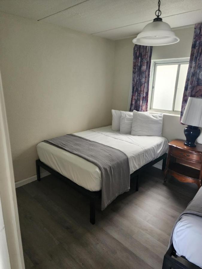 Yankee Clipper Resort Motel Must Be 25 Or older To Check IN Wildwood Crest Exterior foto